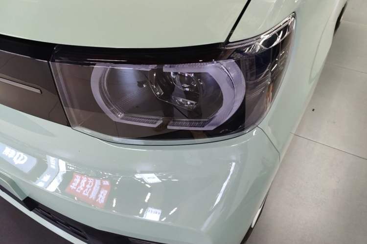 Used Wuling Hongguang MINIEV 2022 Macaron Premium Model – Lithium Iron Phosphate Left Front Headlight