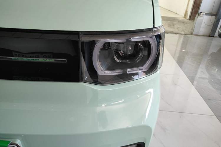 Used Wuling Hongguang MINIEV 2022 Macaron Premium Model – Lithium Iron Phosphate Left Front Headlight