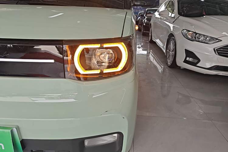 Used Wuling Hongguang MINIEV 2022 Macaron Premium Model – Lithium Iron Phosphate Left Front Headlight