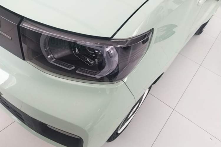 Used Wuling Hongguang MINIEV 2022 Macaron Premium Model – Lithium Iron Phosphate Left Front Headlight