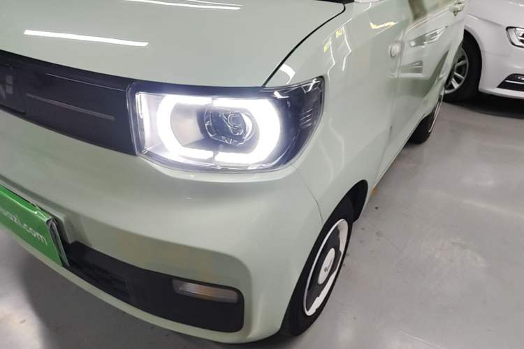 Used Wuling Hongguang MINIEV 2022 Macaron Premium Model – Lithium Iron Phosphate Left Front Headlight