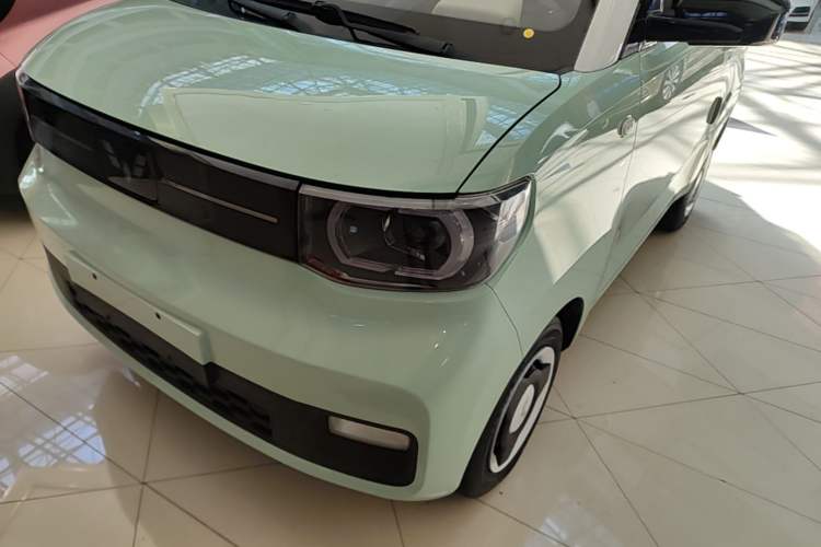 Used Wuling Hongguang MINIEV 2022 Macaron Premium Model – Lithium Iron Phosphate Left Front Headlight