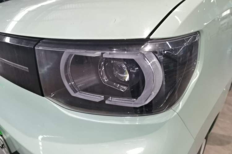 Used Wuling Hongguang MINIEV 2022 Macaron Premium Model – Lithium Iron Phosphate Left Front Headlight