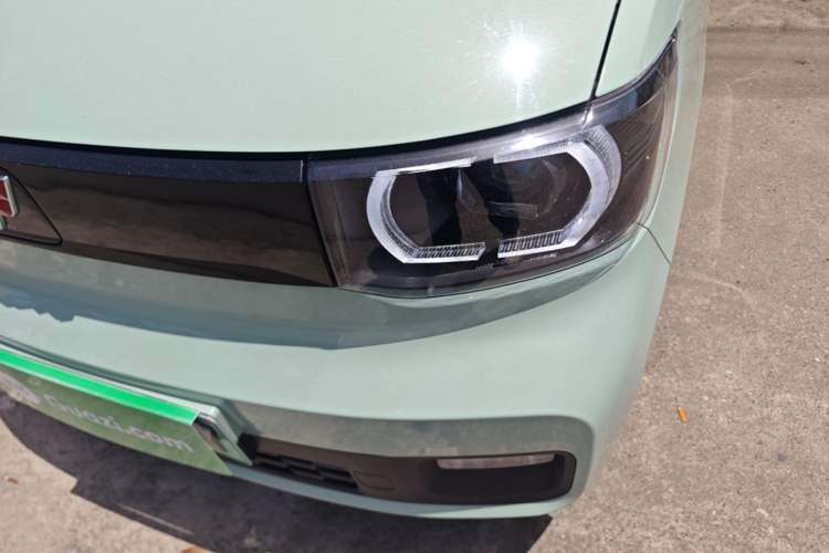 Used Wuling Hongguang MINIEV 2022 Macaron Premium Model – Lithium Iron Phosphate Left Front Headlight