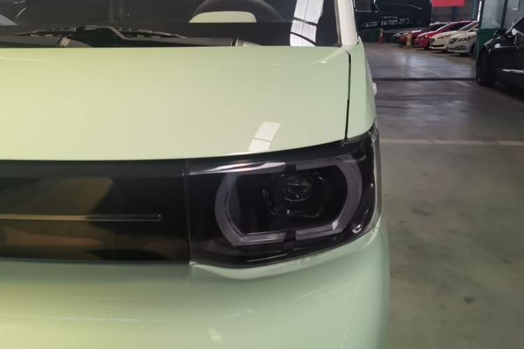 Used Wuling Hongguang MINIEV 2022 Macaron Premium Model – Lithium Iron Phosphate Left Front Headlight