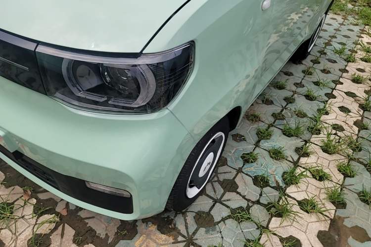 Used Wuling Hongguang MINIEV 2022 Macaron Premium Model – Lithium Iron Phosphate Left Front Headlight