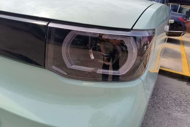 Used Wuling Hongguang MINIEV 2022 Macaron Fashion Model Lithium Iron Phosphate Left Front Headlight