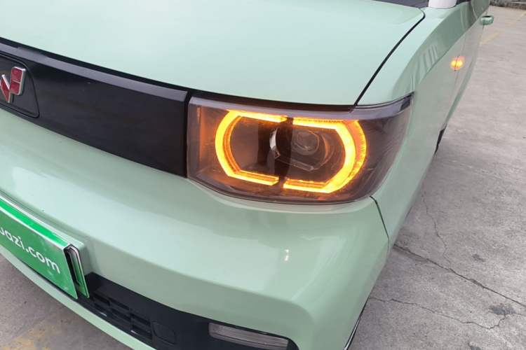 Used Wuling Hongguang MINIEV 2022 Macaron Premium Model – Lithium Iron Phosphate Left Front Headlight