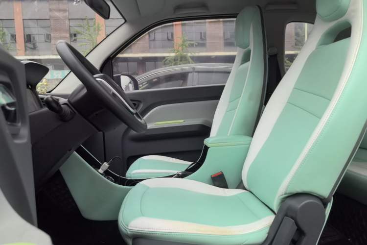 Used Wuling Hongguang MINIEV 2022 Macaron Premium Model – Lithium Iron Phosphate Left Front Seat