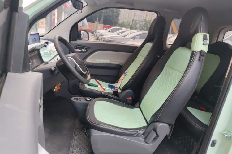 Used Wuling Hongguang MINIEV 2022 Macaron Premium Model – Lithium Iron Phosphate Left Front Seat