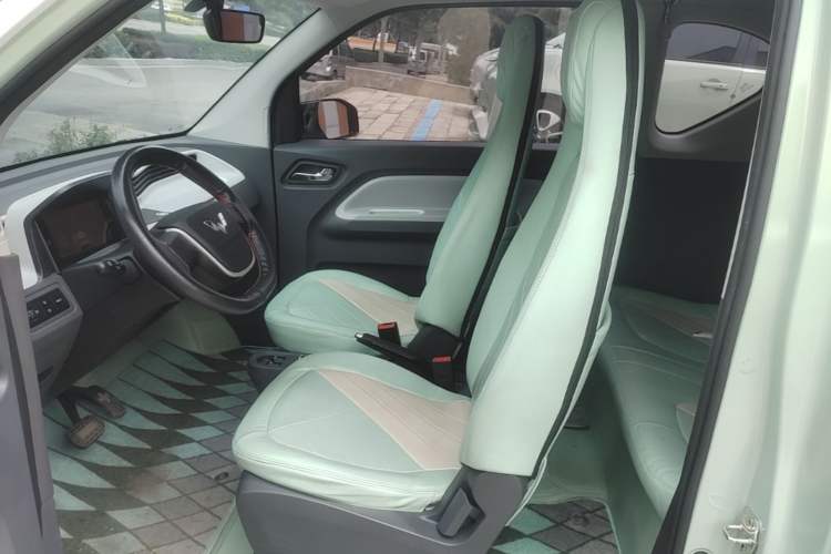 Used Wuling Hongguang MINIEV 2022 Macaron Premium Model – Lithium Iron Phosphate Left Front Seat