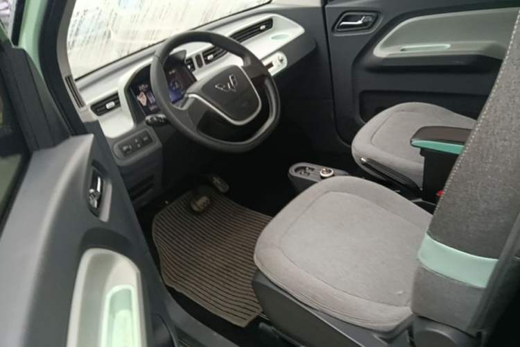 Used Wuling Hongguang MINIEV 2022 Macaron Premium Model – Lithium Iron Phosphate Left Front Seat