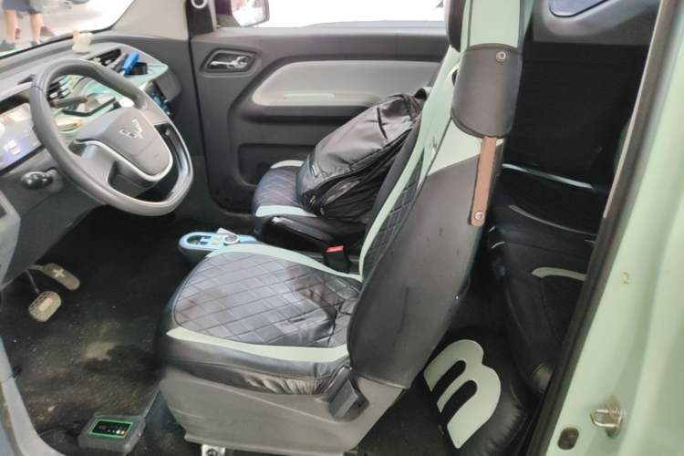 Used Wuling Hongguang MINIEV 2022 Macaron Premium Model – Lithium Iron Phosphate Left Front Seat
