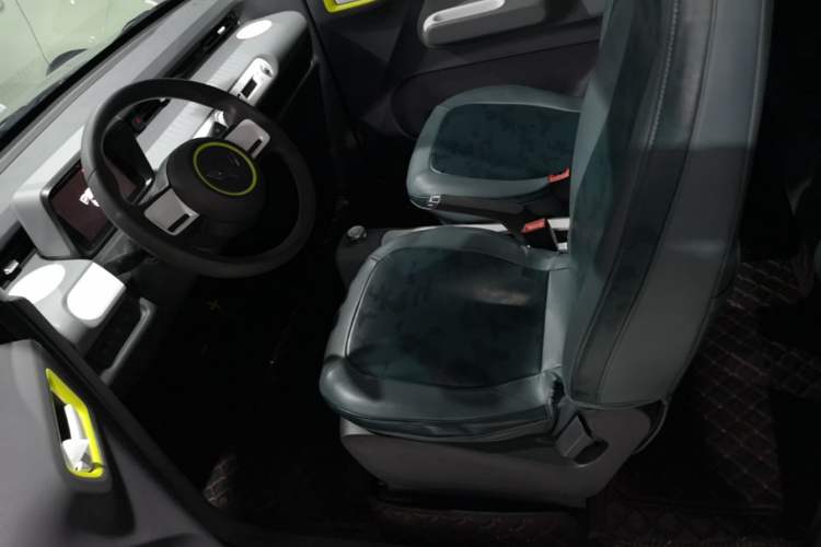 Used Wuling Hongguang MINIEV 2022 GAMEBOY 300km Enthusiast Model with Lithium Iron Phosphate Left Front Seat