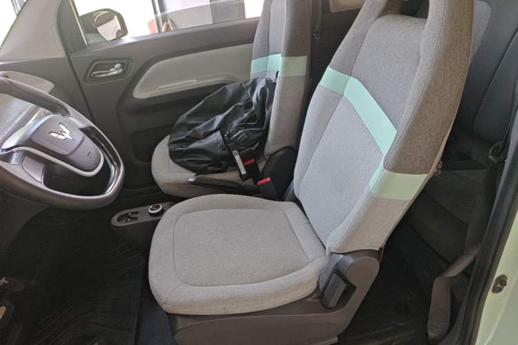 Used Wuling Hongguang MINIEV 2022 Macaron Premium Model – Lithium Iron Phosphate Left Front Seat