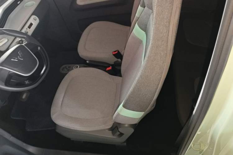Used Wuling Hongguang MINIEV 2022 Macaron Premium Model – Lithium Iron Phosphate Left Front Seat