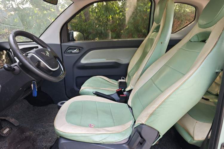 Used Wuling Hongguang MINIEV 2022 Macaron Fashion Model Lithium Iron Phosphate Left Front Seat