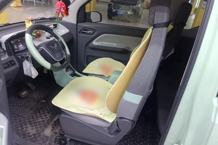 Used Wuling Hongguang MINIEV 2022 Macaron Fashion Model Lithium Iron Phosphate Left Front Seat