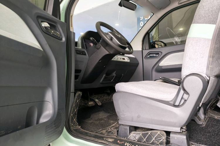 Used Wuling Hongguang MINIEV 2022 Macaron Premium Model – Lithium Iron Phosphate Left Front Seat