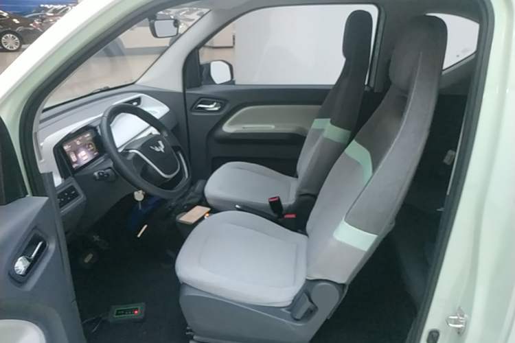 Used Wuling Hongguang MINIEV 2022 Macaron Fashion Model Lithium Iron Phosphate Left Front Seat