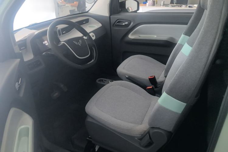 Used Wuling Hongguang MINIEV 2022 Macaron Fashion Edition Lithium-Nickel-Cobalt-Alpha-oxide Left Front Seat