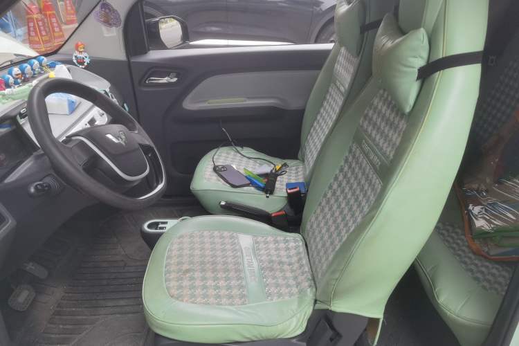 Used Wuling Hongguang MINIEV 2022 Macaron Premium Model – Lithium Iron Phosphate Left Front Seat
