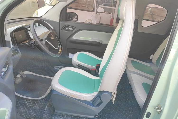 Used Wuling Hongguang MINIEV 2022 Macaron Fashion Model Lithium Iron Phosphate Left Front Seat