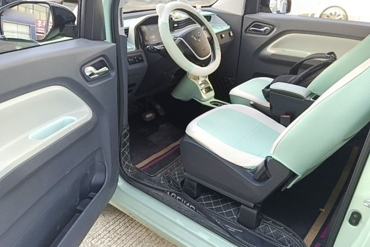 Used Wuling Hongguang MINIEV 2022 Macaron Premium Model – Lithium Iron Phosphate Left Front Seat