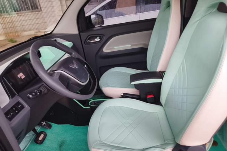 Used Wuling Hongguang MINIEV 2022 Macaron Fashion Model Lithium Iron Phosphate Left Front Seat
