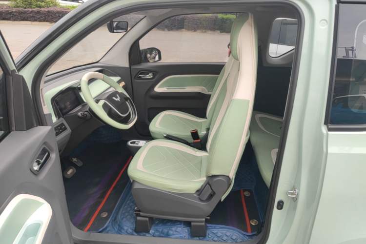 Used Wuling Hongguang MINIEV 2022 Macaron Premium Model – Lithium Iron Phosphate Left Front Seat