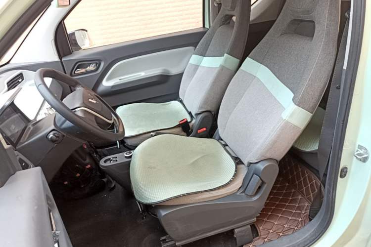 Used Wuling Hongguang MINIEV 2022 Macaron Premium Model – Lithium Iron Phosphate Left Front Seat