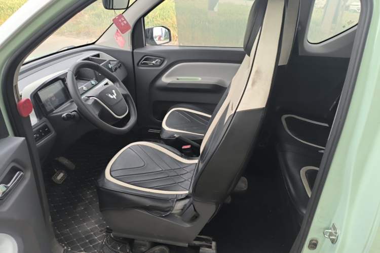Used Wuling Hongguang MINIEV 2022 Macaron Premium Model – Lithium Iron Phosphate Left Front Seat