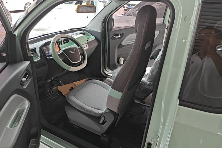 Used Wuling Hongguang MINIEV 2022 Macaron Premium Model – Lithium Iron Phosphate Left Front Seat