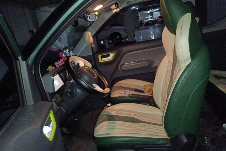 Used Wuling Hongguang MINIEV 2022 GAMEBOY 200km Play Edition with Lithium Iron Phosphate Left Front Seat
