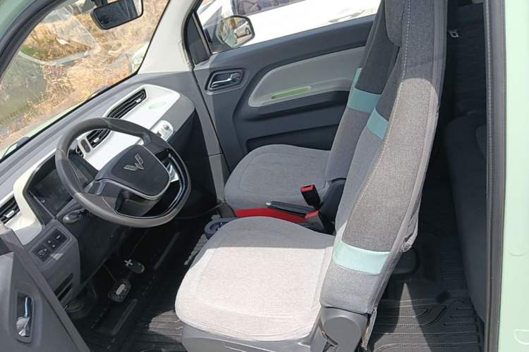 Used Wuling Hongguang MINIEV 2022 Macaron Premium Model – Lithium Iron Phosphate Left Front Seat