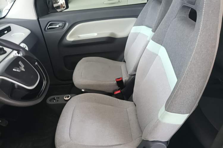 Used Wuling Hongguang MINIEV 2022 Macaron-Color Edition Lithium Iron Phosphate Left Front Seat
