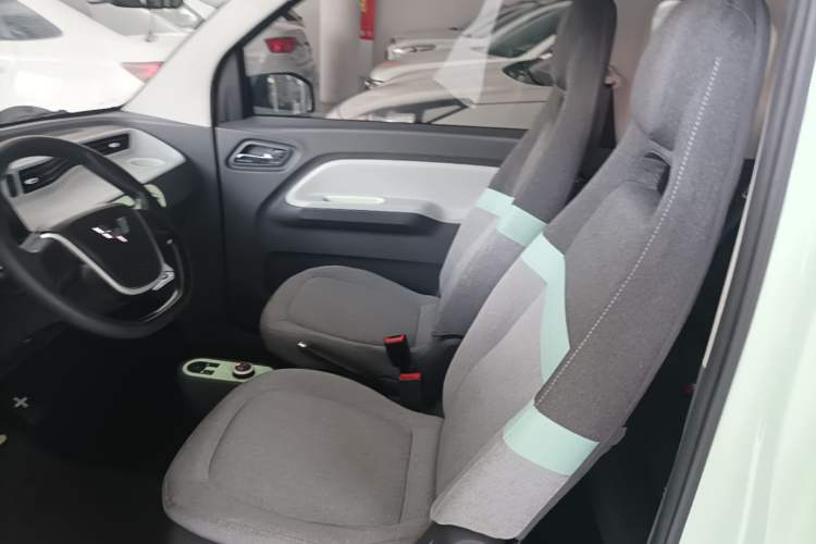 Used Wuling Hongguang MINIEV 2022 Macaron Fashion Edition Lithium-Nickel-Cobalt-Alpha-oxide Left Front Seat