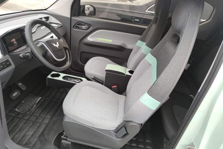 Used Wuling Hongguang MINIEV 2022 Macaron Premium Model – Lithium Ternary Battery Left Front Seat