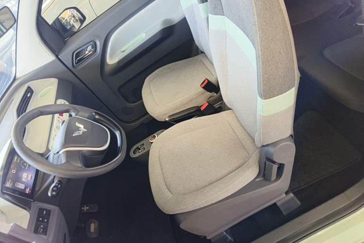 Used Wuling Hongguang MINIEV 2022 Macaron Premium Model – Lithium Iron Phosphate Left Front Seat