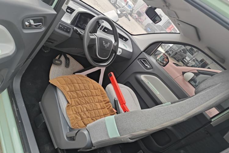 Used Wuling Hongguang MINIEV 2022 Macaron Premium Model – Lithium Iron Phosphate Left Front Seat