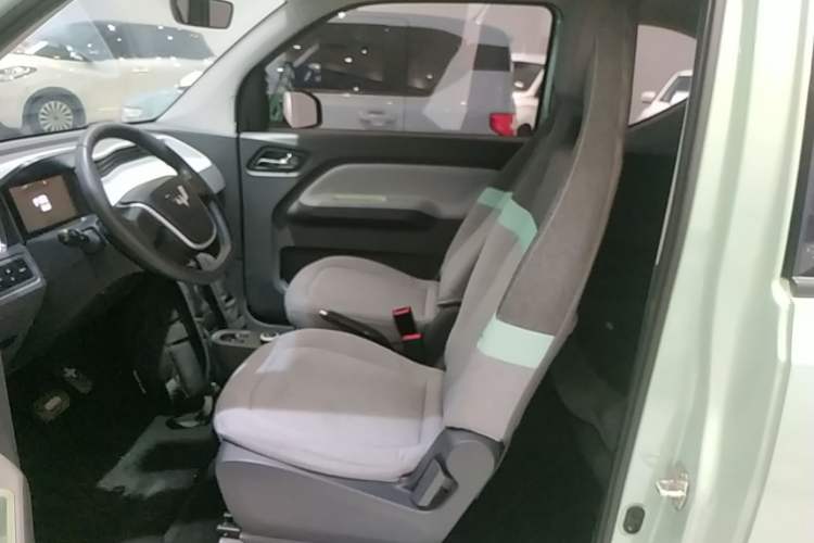 Used Wuling Hongguang MINIEV 2022 Macaron Premium Model – Lithium Iron Phosphate Left Front Seat