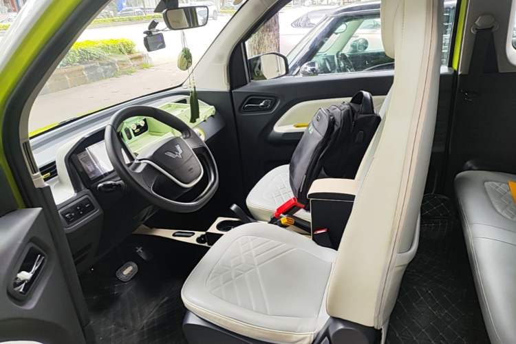 Used Wuling Hongguang MINIEV 2022 Macaron-Color Edition Lithium Iron Phosphate Left Front Seat