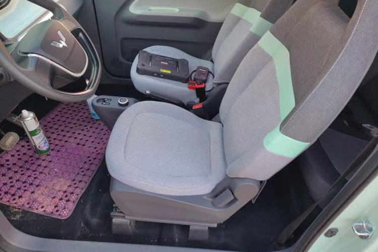 Used Wuling Hongguang MINIEV 2022 Macaron Premium Model – Lithium Iron Phosphate Left Front Seat