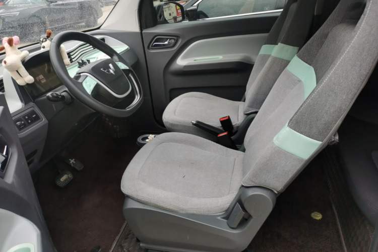 Used Wuling Hongguang MINIEV 2022 Macaron Fashion Model Lithium Iron Phosphate Left Front Seat