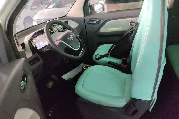Used Wuling Hongguang MINIEV 2022 Macaron Fashion Model Lithium Iron Phosphate Left Front Seat