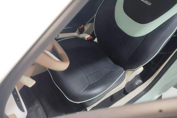 Used Wuling Hongguang MINIEV 2022 Macaron Colorful Edition Lithium Iron Phosphate Left Front Seat