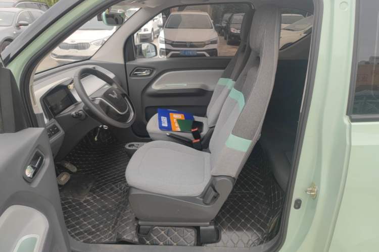 Used Wuling Hongguang MINIEV 2022 Macaron Premium Model – Lithium Iron Phosphate Left Front Seat