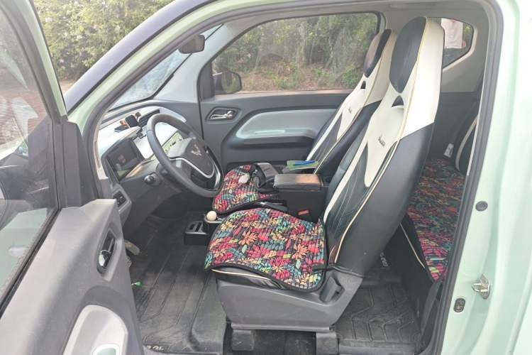 Used Wuling Hongguang MINIEV 2022 Macaron Premium Model – Lithium Iron Phosphate Left Front Seat