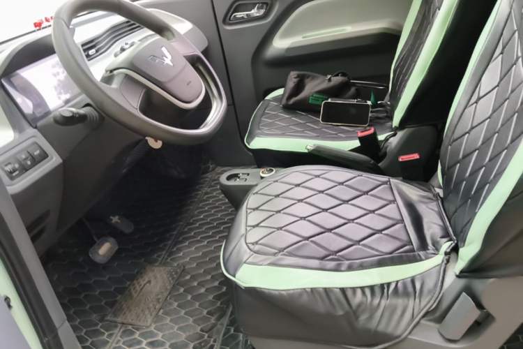 Used Wuling Hongguang MINIEV 2022 Macaron Premium Model – Lithium Iron Phosphate Left Front Seat
