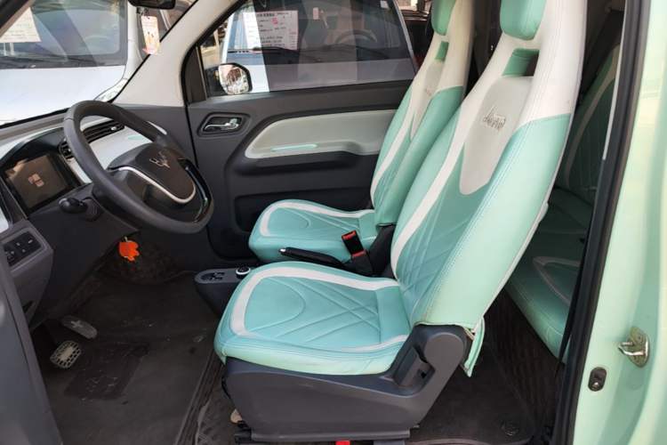 Used Wuling Hongguang MINIEV 2022 Macaron Fashion Model Lithium Iron Phosphate Left Front Seat